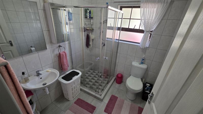3 Bedroom Property for Sale in Fraaiuitsig Western Cape